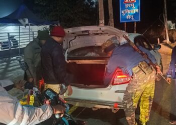 दिल्ली में  बम धमाके के बाद पूरे झारखण्ड में सुरक्षा व्यवस्था तैनात कर दी गई है !