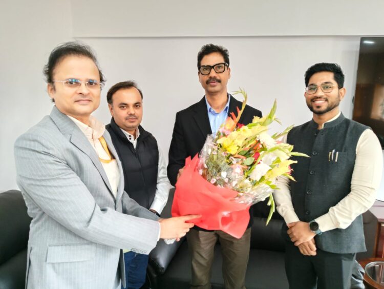 नमामि गंगे परियोजना के निदेशक राहुल द्विवेदी प्रधान सचिव सुनील कुमार से मुलाकात की !
