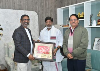 मुख्यमंत्री  हेमन्त सोरेन से तेलंगाना के उप मुख्यमंत्री  मल्लू भट्टी विक्रमार्क ने शिष्टाचार भेंट  !