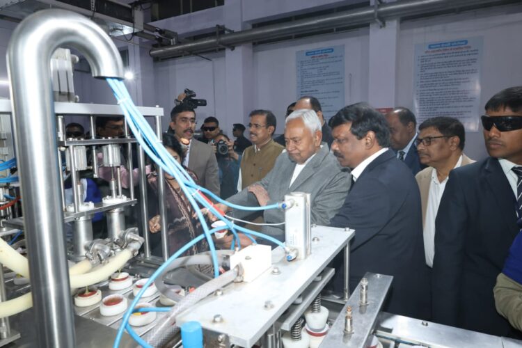 मुख्यमंत्री ने पटना डेयरी प्रोजेक्ट, सुधा फुलवारीशरीफ का किया निरीक्षण !