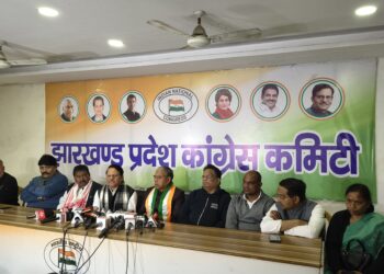 मनरेगा को खत्म करके ग्रामीण जनता के रोजगार की गारंटी छिनी !
