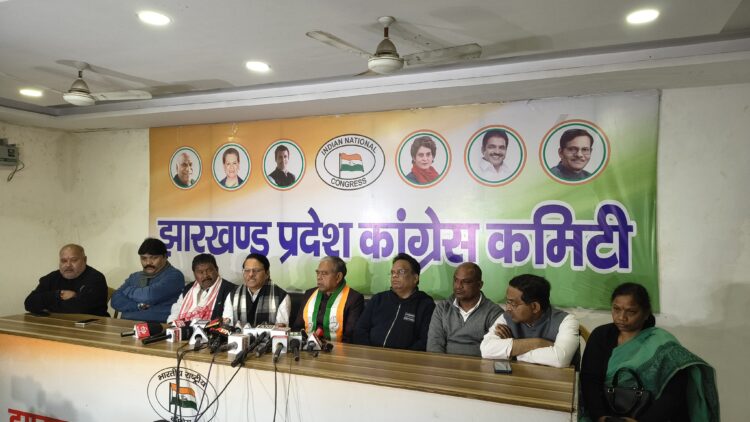 मनरेगा को खत्म करके ग्रामीण जनता के रोजगार की गारंटी छिनी !