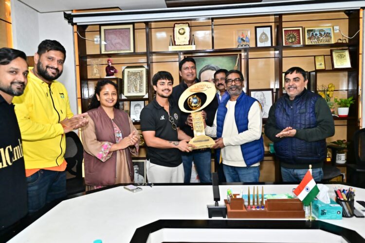 मुख्यमंत्री ने कहा-  डोमेस्टिक क्रिकेट में झारखंड की यह जीत एक बड़ी उपलब्धि !