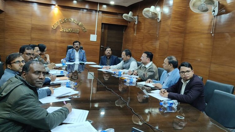 मुख्य निर्वाचन पदाधिकारी ने जिला निर्वाचन पदाधिकारी, ईआरओ, एईआरओ एवं उप निर्वाचन पदाधिकारियों के साथ की बैठक !