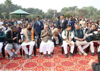 बिहार सीएम नेपूर्व विधायक स्व० नवीन किशोर सिन्हा की पुण्य तिथि पर  श्रद्धांजलि दी !