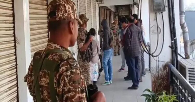सीए नरेश केजरीवाल और इससे जुड़े लोगों के ठिकानों पर हुई छापेमारी !