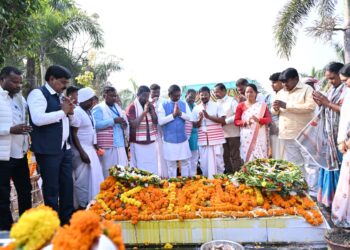 झारखंड सीएम ने कहा – खरसावां के वीर शहीदों के वंशजों को सम्मानित करने हेतु विशेष आयोग का होगा गठन !