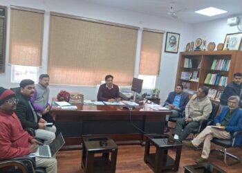 अपर मुख्य सचिव की अध्यक्षता में सिविल सर्जनों के साथ वीडियो कॉन्फ्रेंसिंग से स्वास्थ्य योजनाओं की गहन समीक्षा !
