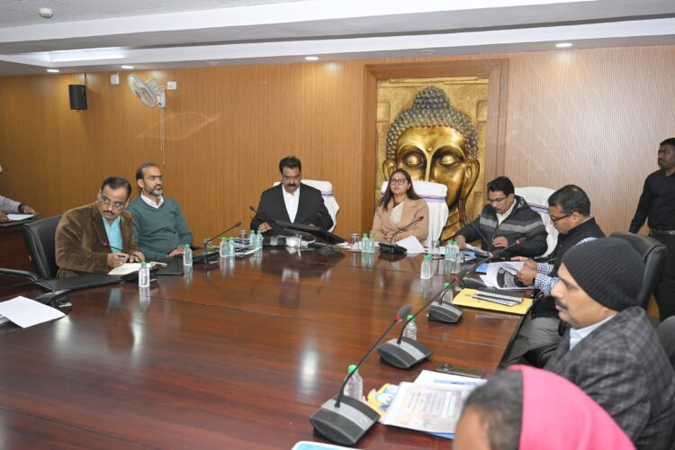 पशुपालन निदेशालय में कृषि , उद्यान और भूमि संरक्षण विभाग की हुई समीक्षा बैठक !