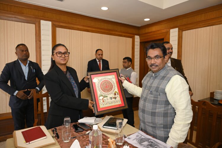 कृषि , पशुपालन एवं सहकारिता मंत्री शिल्पी नेहा तिर्की के साथ ऑस्ट्रेलियाई एग्रीकल्चरल काउंसलर की बैठक !