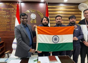 मंजूनाथ भजन्त्री से डैंजर्स ऐडवेंचर्स स्पोर्ट्स लॉगेस्ट वर्ल्ड टूर टीम ऑन फुट जर्नी ने की शिष्टाचार मुलाकात !