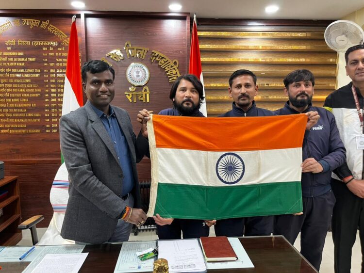 मंजूनाथ भजन्त्री से डैंजर्स ऐडवेंचर्स स्पोर्ट्स लॉगेस्ट वर्ल्ड टूर टीम ऑन फुट जर्नी ने की शिष्टाचार मुलाकात !