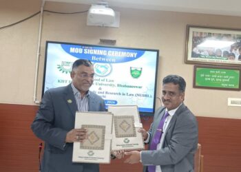 एनयूएसआरएल रांची और केआईआईटी डीम्ड टू बी यूनिवर्सिटी के स्कूल ऑफ लॉ के बीच हुआएमओयू !