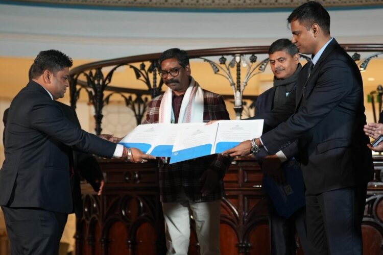 झारखण्ड सरकार और नवीन जिंदल समूह के बीच  विकास पर सहयोग को लेकर बैठक !
