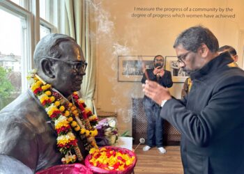 लंदन स्थित आवास में श्रद्धांजलि अर्पित करना अत्यंत भावुक पल :हेमन्त सोरेन !