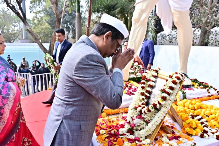 मुख्यमंत्री  हेमन्त सोरेन ने राष्ट्रपिता महात्मा गांधी की पुण्यतिथि पर उन्हें दी भावपूर्ण श्रद्धांजलि !