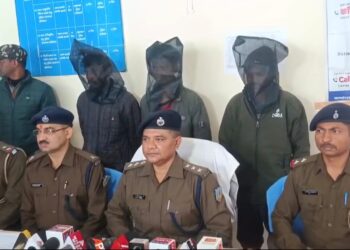 अमन कच्छप एवं अनिकेत कच्छप के द्वारा मधेश्वर सिंह से किसी बात को लेकर कहा-सुनी !