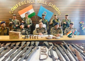 पुलिस द्वारा हथियारों का जखीरा बरामद !