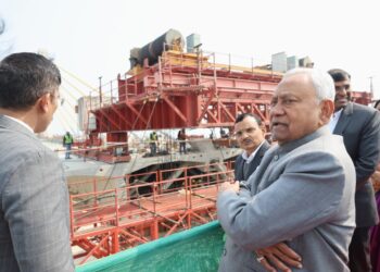 बिहार मुख्यमंत्री ने बिदुपुर6 लेन गंगा पुल परियोजना के निर्माण कार्य का लिया जायजा !