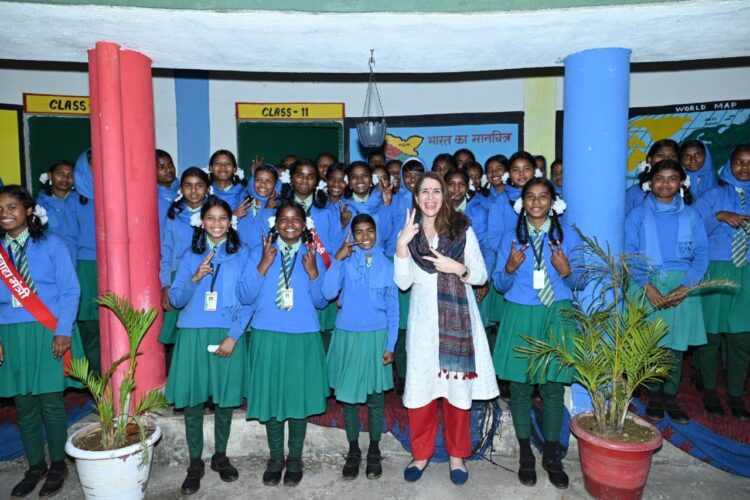 यूनिसेफ, झारखंड सरकार के साथ मिलकर बालिकाओं के सशक्तिकरण और उनके सर्वांगीण विकास : सोलेदाद हेरेरो !