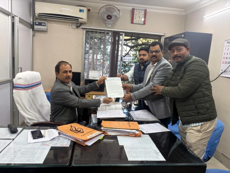 चुनाव के दौरान आई ए एस अधिकारियों का ट्रांसफर/पोस्टिंग ग़लत – भाजपा !