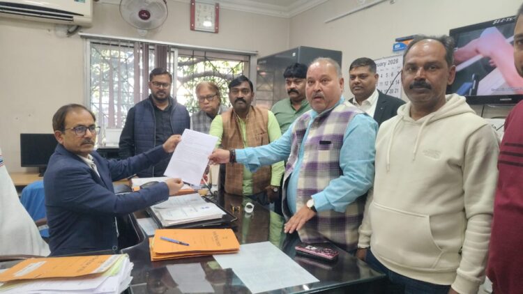 बिस्किट मॉडल’ उजागर, चुनाव आयोग करें सख्त करवाई – कांग्रेस !