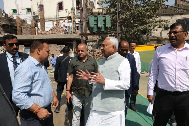 बिहार मुख्यमंत्री ने सैदपुर तथा बाकरगंज भूमिगत नाला और सडक़ निर्माण का किया निरीक्षण !