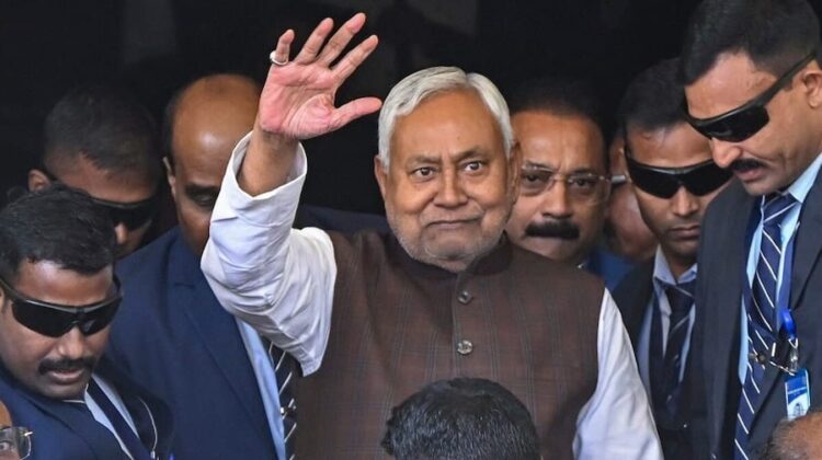 पटना के JDU कार्यालय में तोड़फोड़ !