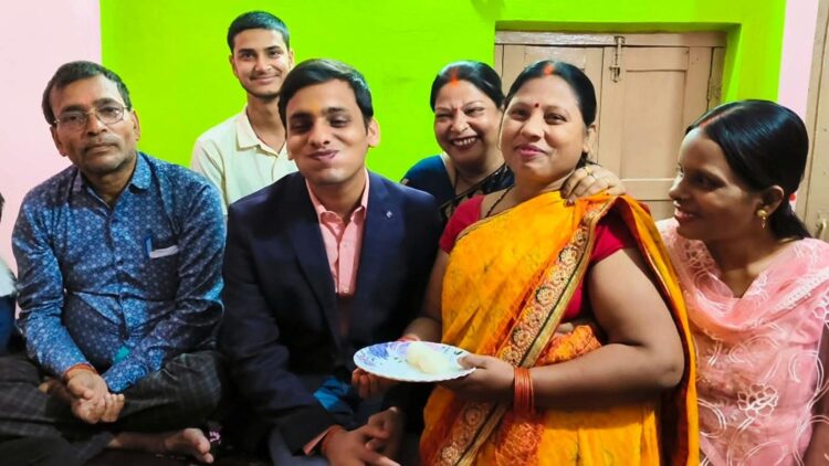 बिहार के दृष्टिबाधित रवि राज ने यूपीएससी के सिविल सेवा परीक्षा में लाया 20वां रैंक !