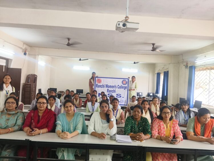 अंतराष्ट्रीय महिला दिवस पर विमेंस कॉलेज, रांची में भाषण प्रतियोगिता एवं पोस्टर प्रतियोगिता का आयोजन किया गया !