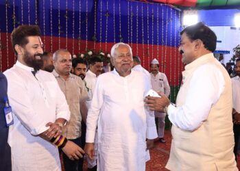 केंद्रीय मंत्री  चिराग पासवान द्वारा आयोजित दावत-ए-इफ़्तार में शामिल हुये सीएम  ! !