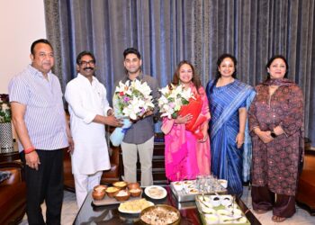 मुख्यमंत्री  हेमन्त सोरेन एवं उनकी धर्मपत्नी विधायक नवीन जायसवाल के घर पर पहुंचे !