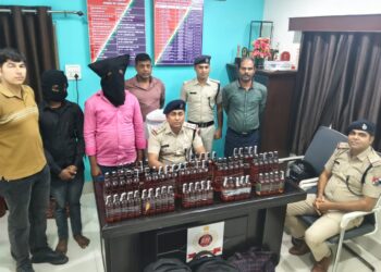 रेलवे सुरक्षा बल,  द्वारा शराब तस्कर की गिरफ्तारी !