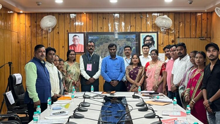 बुंडू नगर पंचायत के नवनिर्वाचित जनप्रतिनिधियों का शपथ ग्रहण सम्पन्न !