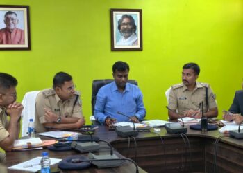 उपायुक्त-सह-जिला दण्डाधिकारी,  मंजूनाथ भजन्त्री की अध्यक्षता में बैठक !