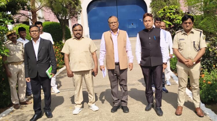 सिविल सर्जन का बिरसा मुण्डा केंद्रीय कारा में स्थित अस्पताल का हुआ औचक निरीक्षण !
