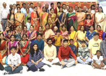आन्ध्रप्रदेश  के लोग उगादी (तेलुगु नव वर्ष) का त्योहार बड़े हर्ष और उत्साह के साथ मनाया !