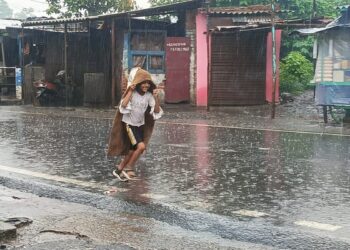 रांची सहित आसपास के क्षेत्रों में रविवार दोपहर बाद मौसम का मिजाज अचानक बदल गया !