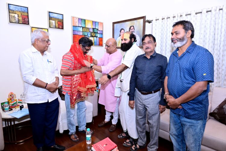 झारखंड मुख्यमंत्री हेमन्त सोरेन से श्री राम जानकी तपोवन मंदिर नवनिर्माण कार्य कराया अवगत !