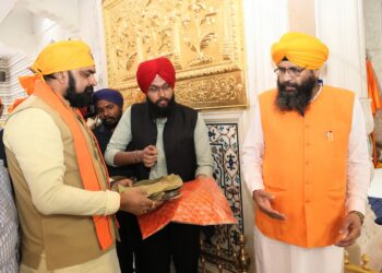 बिहार मुख्यमंत्री सम्राट चौधरी ने तख्त श्रीहरिमंदिर जी में मत्था टेका !