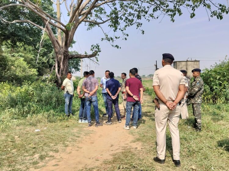 पुलिस–अपराधी मुठभेड़ !