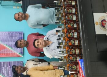 झारखंड रेलवे सुरक्षा बल द्वारा शराब की जब्ती !