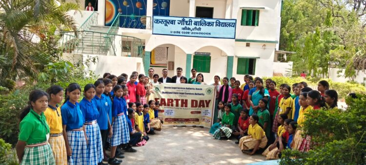 प्रत्येक वर्ष 22 अप्रैल को मनाया जाता है विश्व पृथ्वी दिवस – राजेश कुमार सिन्हा  !