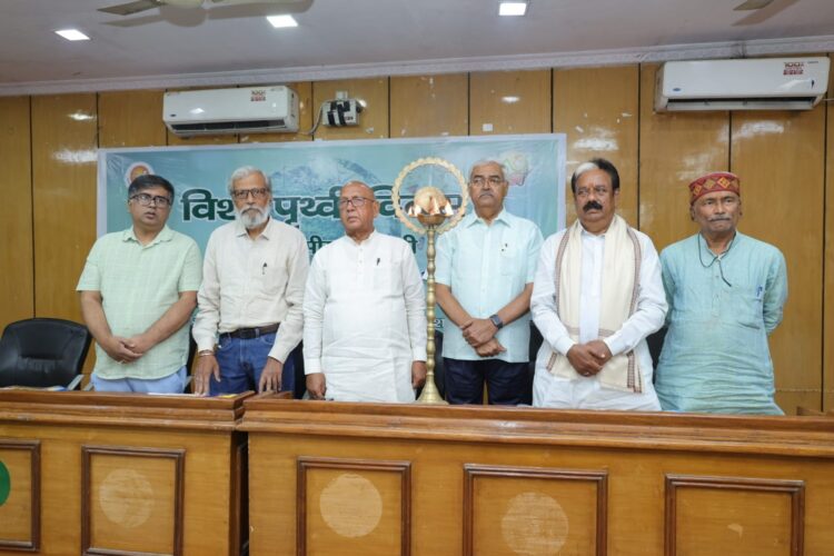 मेधावी मष्तिष्कों को ज्यादा जागरुक होना होगाः सरयू राय !