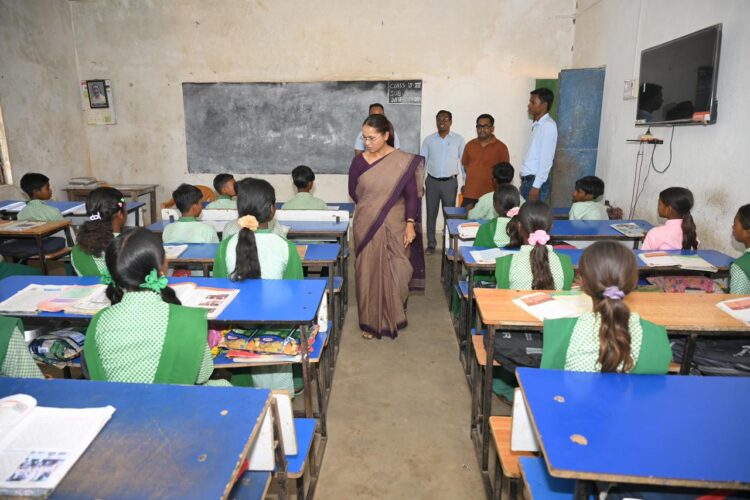 शिक्षा क्षेत्र को संवेदनशीलता और जागरूकता के साथ –  शिल्पी नेहा तिर्की !