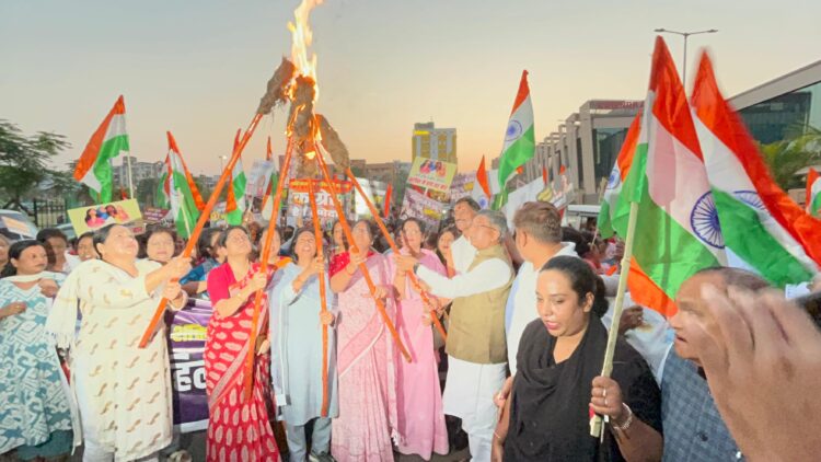 नारी सम्मान के साथ खिलवाड़ करने वालों को जनता कभी नहीं करेगी माफ : आदित्य साहू !