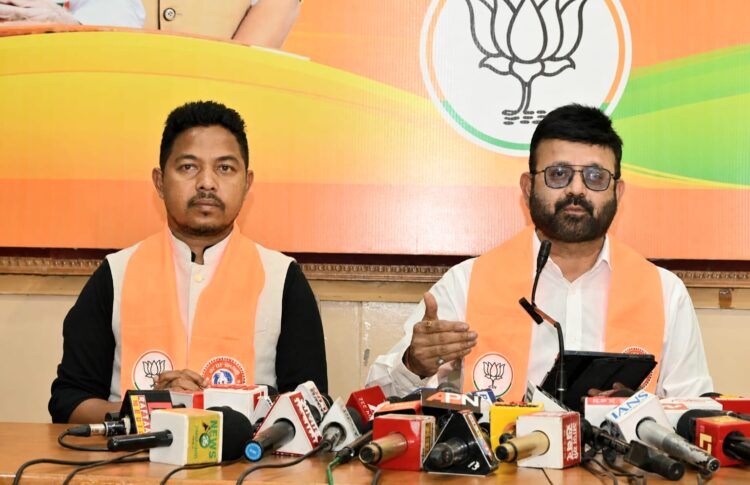 राज्य सरकार 10000 करोड़ के मदर ऑफ ऑल दफनाने में लगी !- प्रतुल शाह देव ट्रेजरी घोटाले