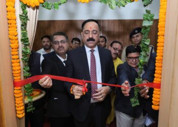 लंबित वादों के निस्तारण में अधिवक्ताओं व मध्यस्थों की भूमिका अहम: जस्टिस सुजीत नारायण !