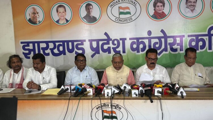 दिल्ली में आयोजित आदिवासी समागम सिर्फ राजनीतिक दिखावा – कांग्रेस !