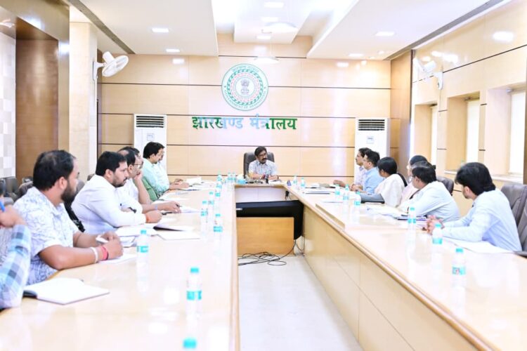 झारखंड के सीएम हेमन्त सोरेन की अध्यक्षता में महिला बाल विकास एवं सामाजिक सुरक्षा विभाग की समीक्षात्मक बैठक संपन्न !